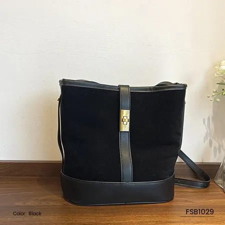 Lyra Soft Women’s Shoulder Bag